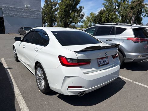 Used 2023 BMW 330i Sedan w/ Premium Package RWD image 4