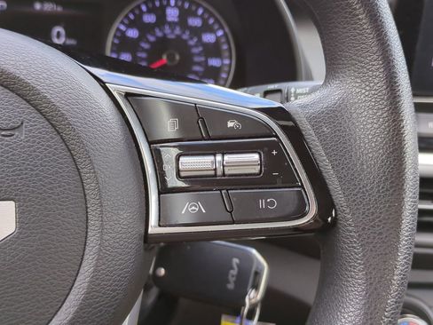 Certified 2022 Kia Forte LXS w/ LXS Technology Package image 23