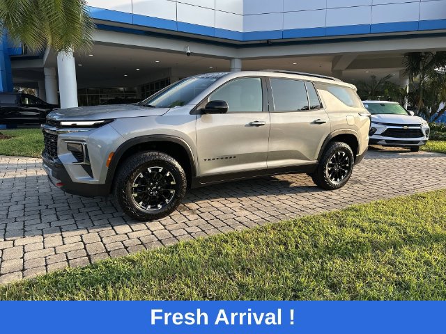 Used 2025 Chevrolet Traverse Z71 w/ Driver Confidence Package AWD/4WD image 31