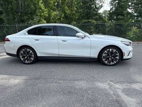 Used 2026 BMW i5 eDrive40 RWD image 12