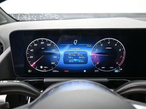 Used 2025 Mercedes-Benz GLA 250 4MATIC image 17