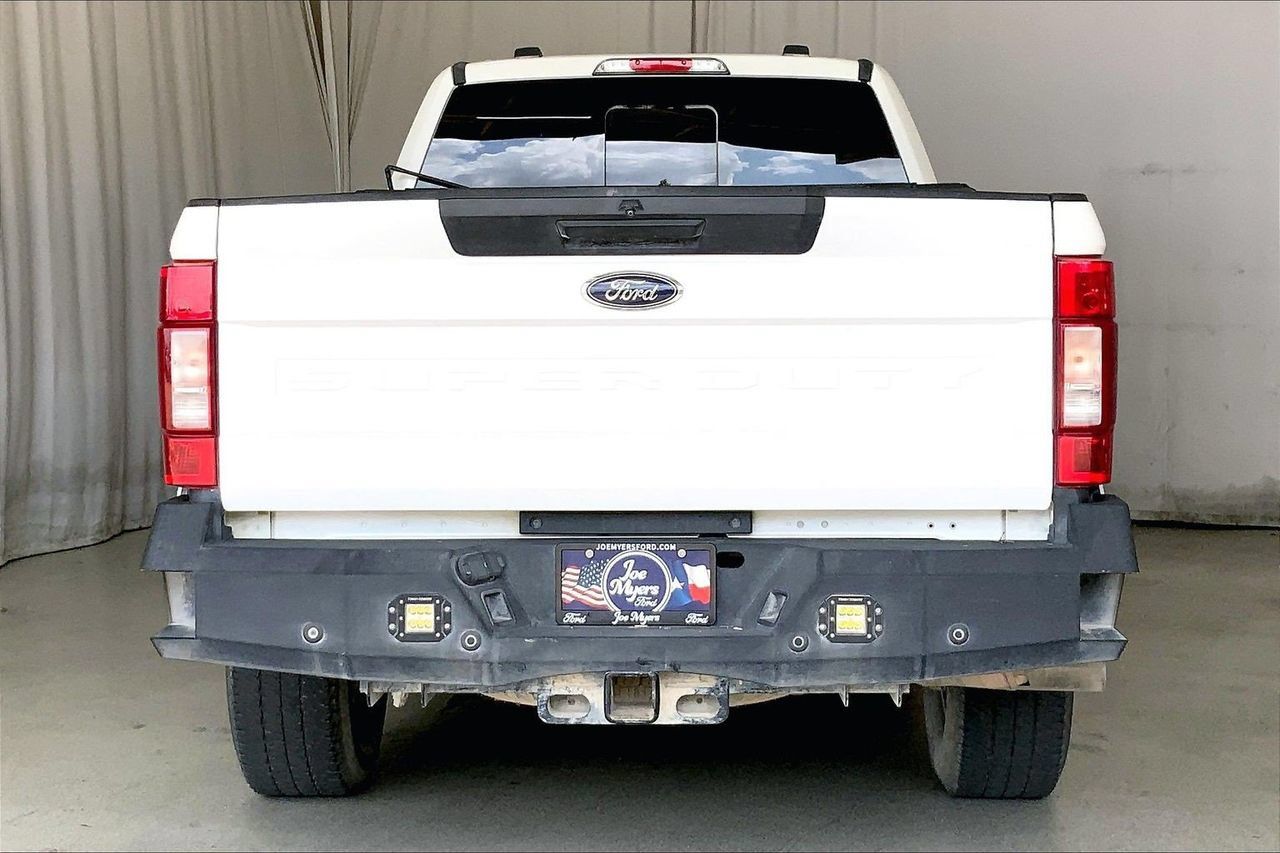 Used 2022 Ford F350 Lariat w/ Lariat Value Package AWD/4WD image 4