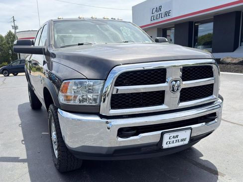 Used 2018 RAM 2500 Tradesman w/ Chrome Appearance Group AWD/4WD image 4