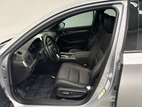 Used 2022 Honda Accord Sport image 9