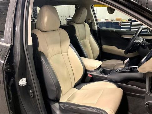 Used 2023 Subaru Outback Limited XT image 7