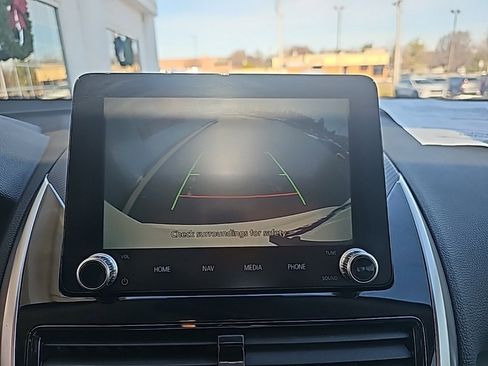 Used 2024 Mitsubishi Eclipse Cross SE image 17