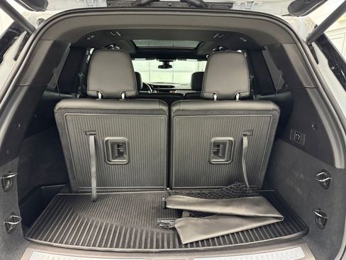 Used 2024 Cadillac XT6 Luxury w/ LPO, Floor Liner Package FWD image 26