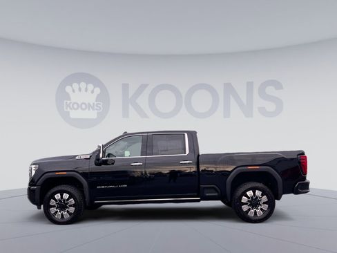 New 2026 GMC Sierra 3500 Denali w/ Denali Reserve Package image 2