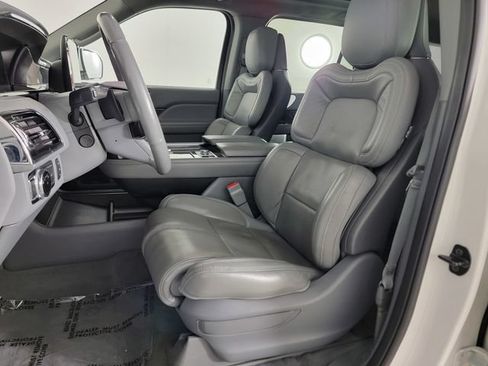 Used 2020 Lincoln Navigator Reserve w/ Equipment Group 208A Reserve AWD/4WD image 14