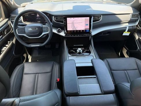 New 2026 Jeep Grand Wagoneer Limited AWD/4WD image 17