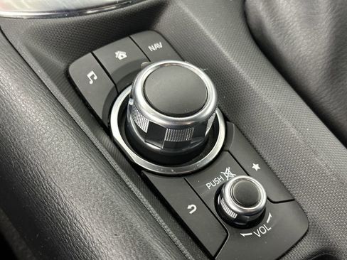 Used 2018 FIAT 124 Spider Classica w/ Technology & Siriusxm Group image 18