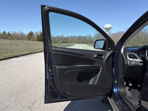 Used 2020 Dodge Journey Crossroad w/ Popular Equipment Group image 14