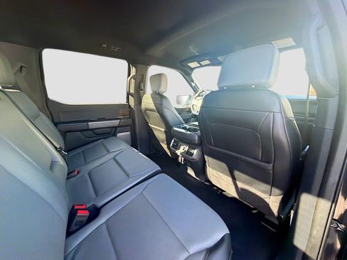 Used 2023 Ford F150 Lightning Lariat image 27