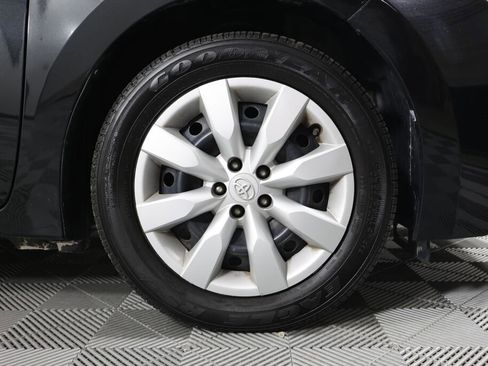 Used 2015 Toyota Corolla LE image 6