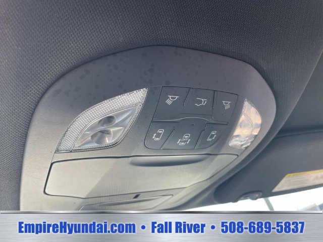 Used 2025 Chrysler Pacifica Select FWD image 24