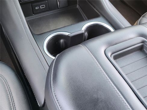 Used 2024 Chevrolet Tahoe LT image 21