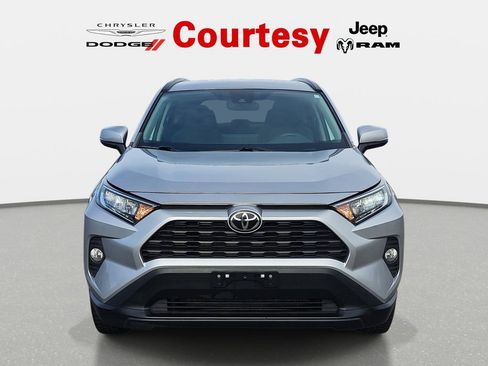 Used 2021 Toyota RAV4 XLE w/ Carpet Mat Package (TMS) image 6