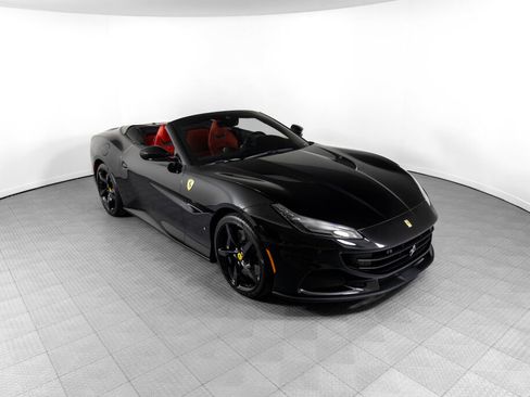 Certified 2023 Ferrari Portofino M image 12
