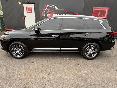 Used 2017 INFINITI QX60 Luxe w/ Premium Plus Package AWD/4WD image 3