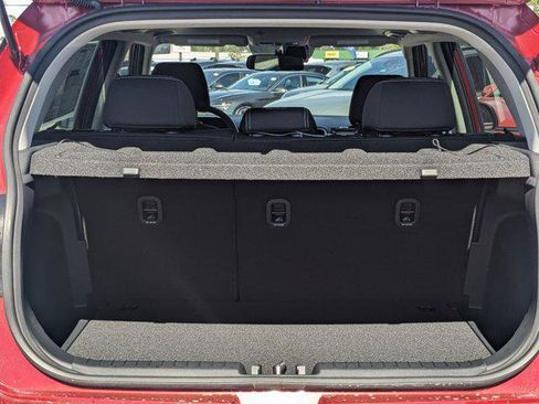 Certified 2025 Hyundai Venue SEL image 12