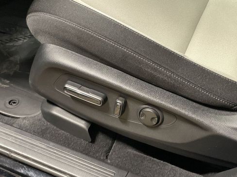Used 2024 Honda CR-V EX image 13