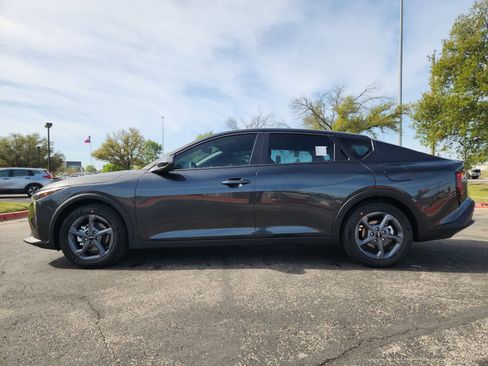 New 2026 Kia K4 LXS FWD image 4