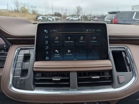 Used 2024 Chevrolet Suburban High Country image 16