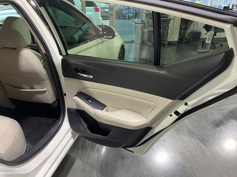 Used 2019 Nissan Altima 2.5 SV image 15