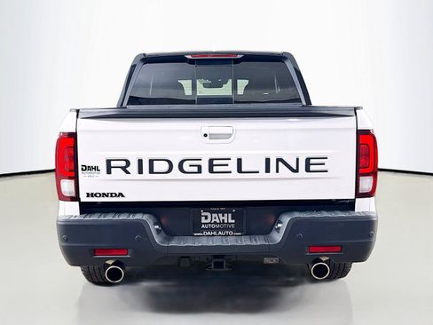 Used 2024 Honda Ridgeline Black Edition image 12