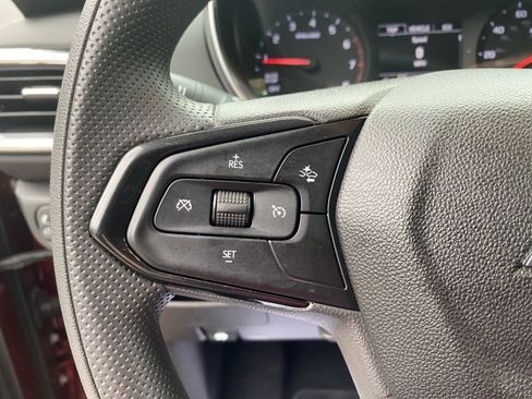 Used 2022 Chevrolet TrailBlazer LT w/ Convenience Package AWD/4WD image 19