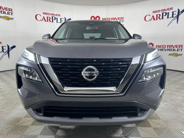 Used 2021 Nissan Rogue SV FWD image 2