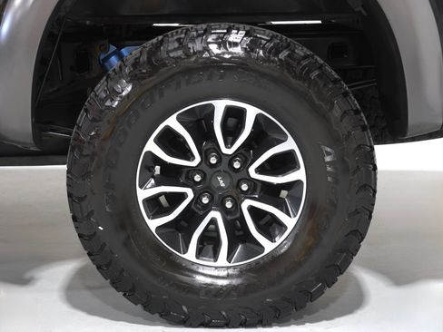 Used 2013 Ford F150 Raptor w/ Luxury Equipment Group image 43
