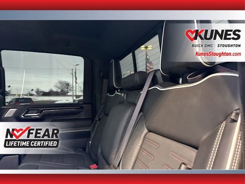 Used 2024 GMC Sierra 2500 AT4X image 41