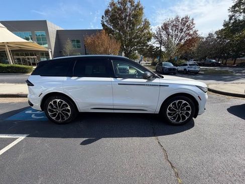 New 2026 Lincoln Nautilus Reserve image 6