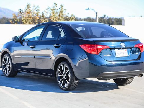 Certified 2019 Toyota Corolla SE image 8