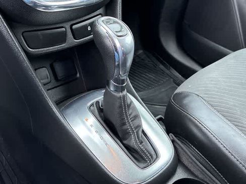 Used 2014 Buick Encore Convenience FWD image 32
