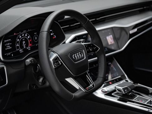 Used 2025 Audi RS 6 performance image 40