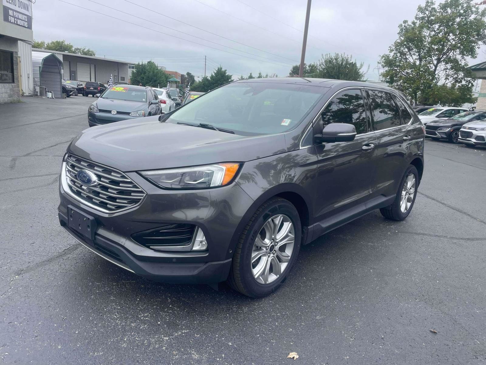Used 2019 Ford Edge Titanium w/ Equipment Group 301A AWD/4WD image 3