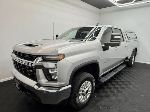 Used 2020 Chevrolet Silverado 2500 LT w/ Fleet Comfort Package image 3