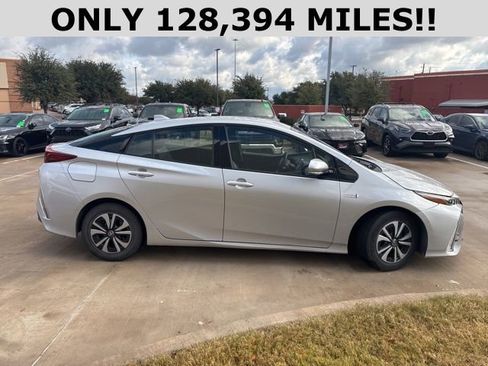 Used 2017 Toyota Prius Prime Advanced image 2