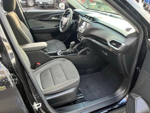Used 2023 Chevrolet TrailBlazer LT FWD image 20