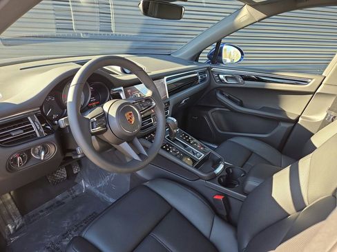 New 2026 Porsche Macan S image 4
