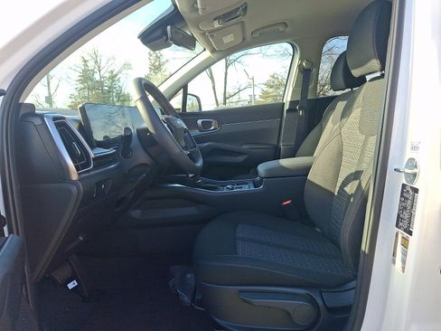 New 2026 Kia Sorento LX FWD image 13