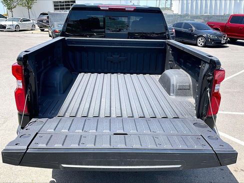 Used 2026 Chevrolet Silverado 1500 LT Trail Boss w/ LT Trail Boss Premium Package AWD/4WD image 4