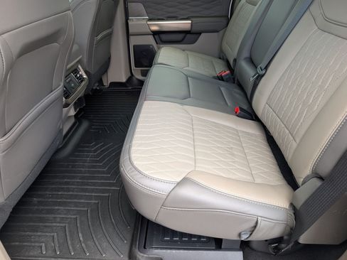 Used 2025 Ford F250 Platinum w/ Platinum Plus Package AWD/4WD image 33