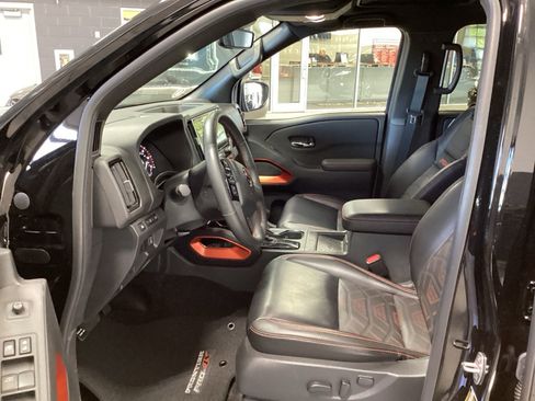 Certified 2025 Nissan Frontier PRO-4X w/ Pro Premium Package AWD/4WD image 15