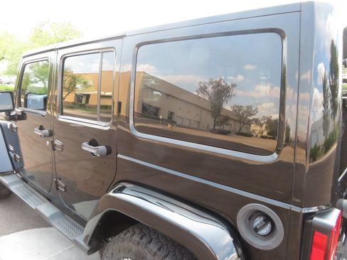 Used 2013 Jeep Wrangler Unlimited Sahara w/ Connectivity Group AWD/4WD image 7