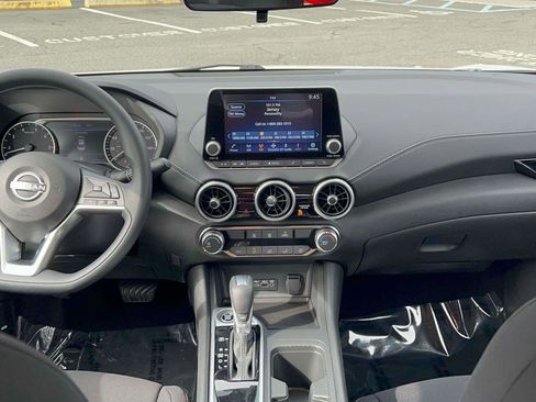 Used 2025 Nissan Sentra SV image 27