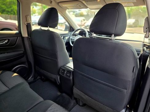 Used 2018 Nissan Rogue SV w/ Premium Package AWD/4WD image 42