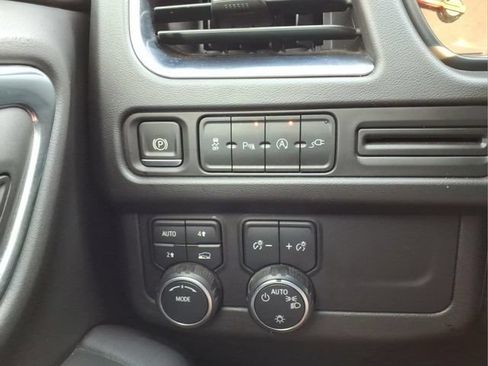 Used 2021 Chevrolet Tahoe LT AWD/4WD image 20